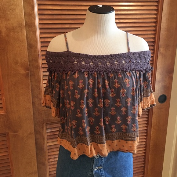 💜 Off the shoulder top with adjustable straps - Picture 4 of 4